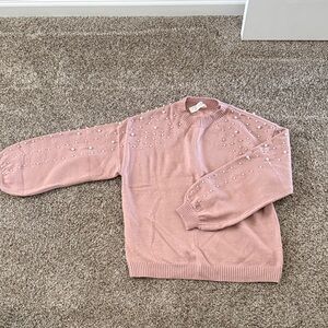 Chic Pearl-Embellished Sweater in Soft Pink